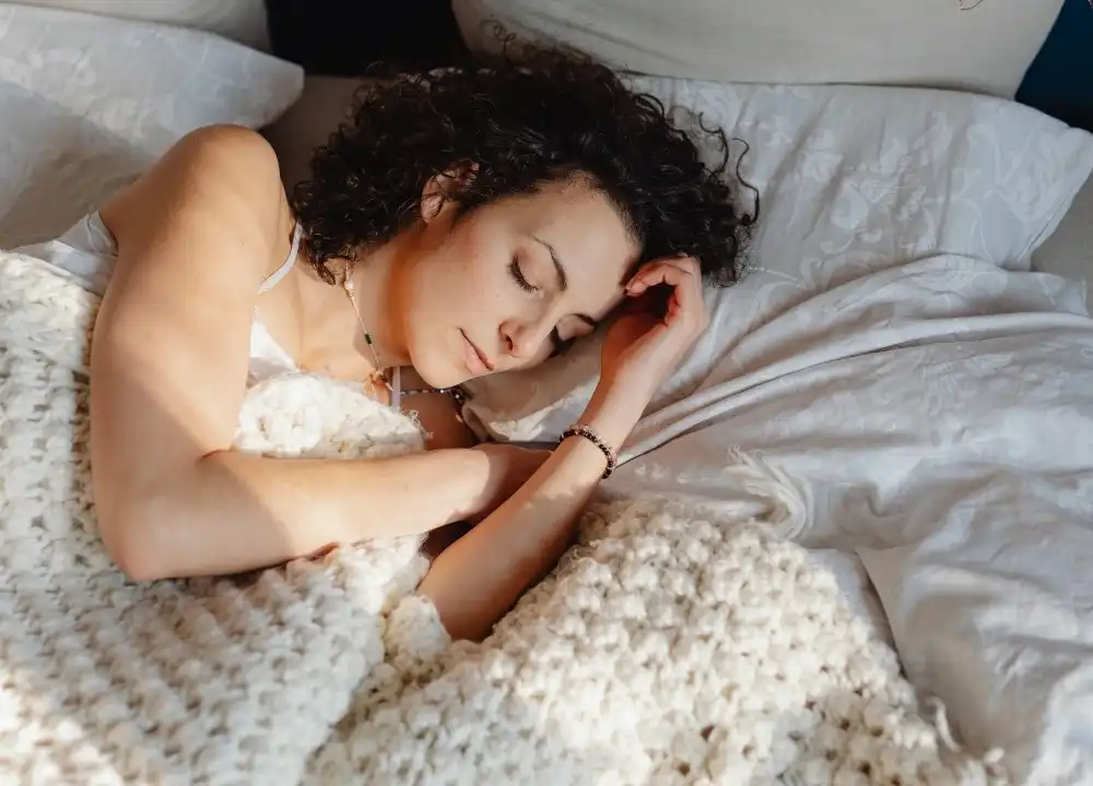 Imagem de capa do artigo: Dormir com dor nas costas? 5 dicas de especialistas para aliviar o desconforto